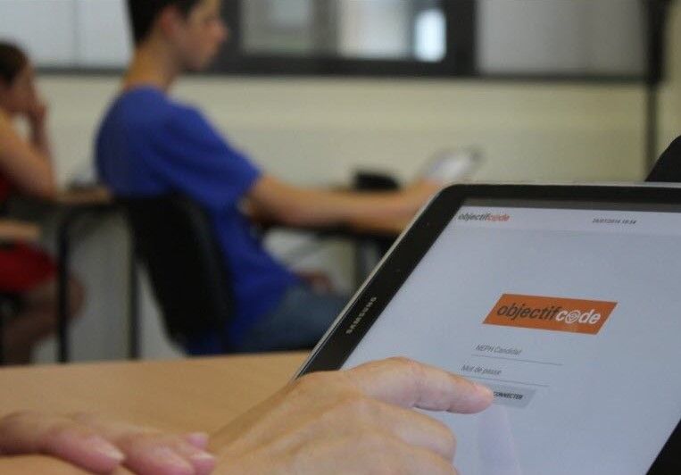 Examen du code de la route sur tablette tactile